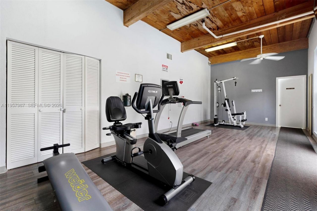 1000 NE 14th Ave , Unit 602, Hallandale Beach, FL 33009 Photo