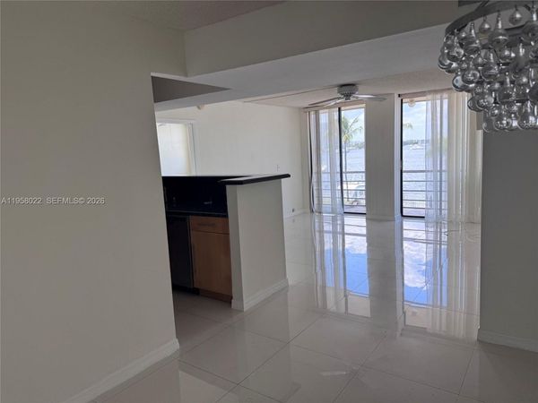 2821 N Miami Beach Blvd, Unit 3L, North Miami Beach, FL 33160