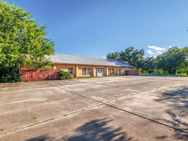 2719 Austin Avenue, Brownwood, TX 76801