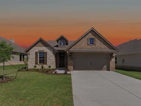 1229 Sabine River Lane, Springtown, TX 76082