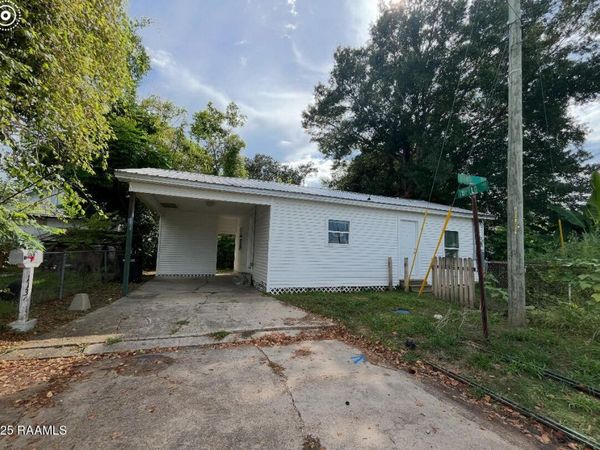 1136 Tupelo Street , New Iberia, LA 70560