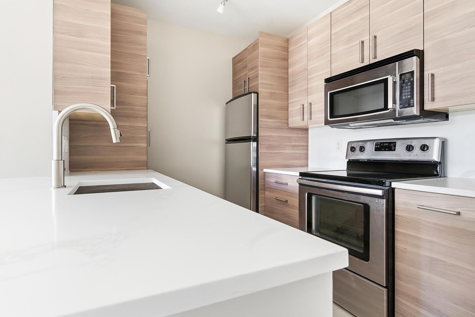 630 S Sapodilla Avenue, Unit 533, West Palm Beach, FL 33401 Photo