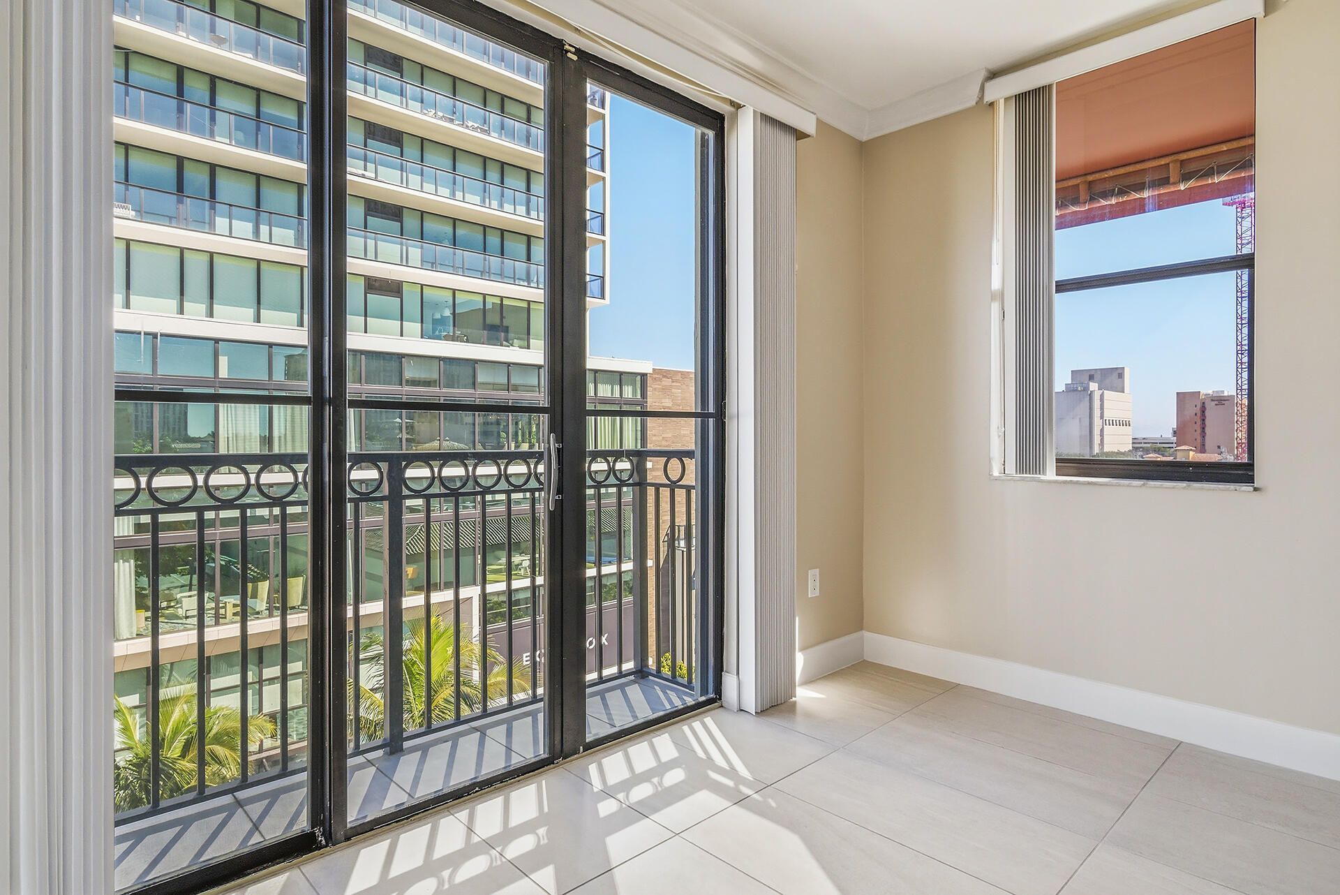 630 S Sapodilla Avenue, Unit 533, West Palm Beach, FL 33401 Photo