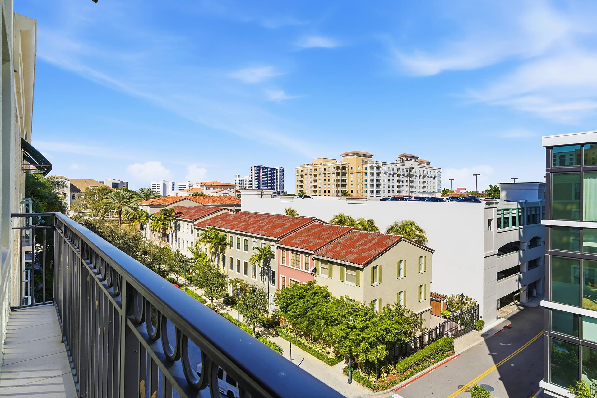 630 S Sapodilla Avenue, Unit 533, West Palm Beach, FL 33401 Photo