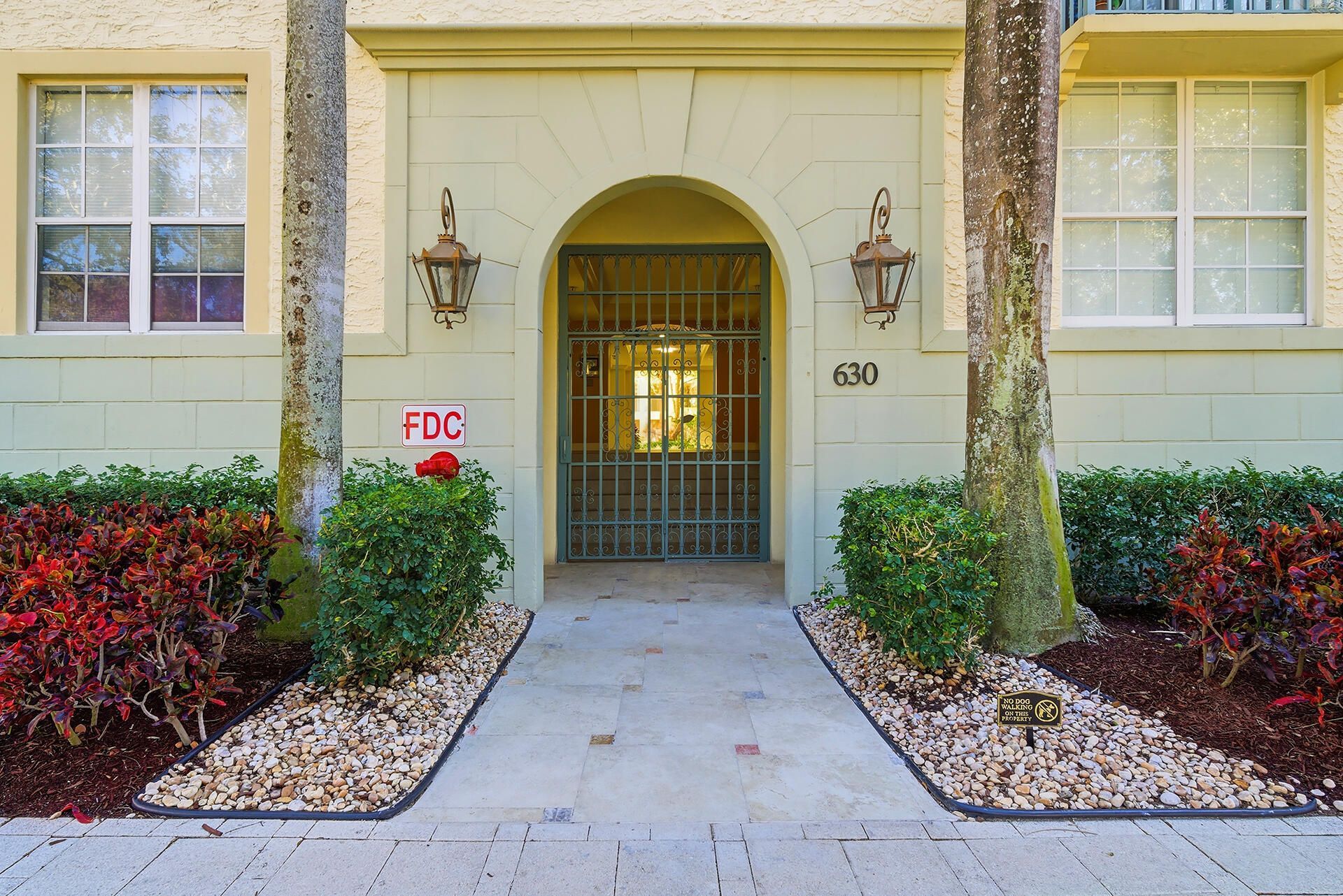 630 S Sapodilla Avenue, Unit 533, West Palm Beach, FL 33401 Photo