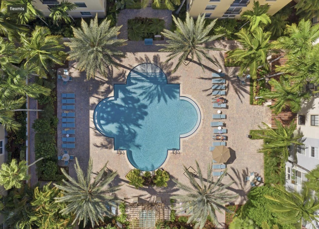 630 S Sapodilla Avenue, Unit 533, West Palm Beach, FL 33401 Photo