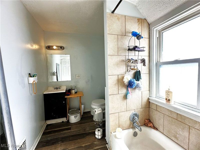 3429 E 114th Street, Cleveland, OH 44104 Photo 11