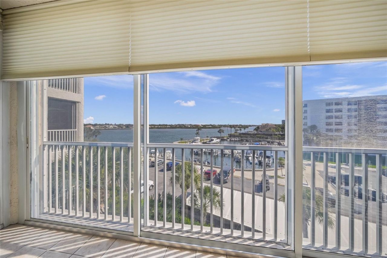 1260 Dolphin Bay Way, Unit 403, Sarasota, FL 34242 Photo
