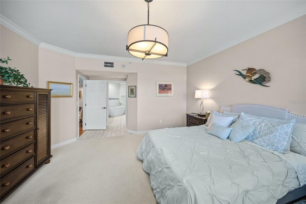 1260 Dolphin Bay Way, Unit 403, Sarasota, FL 34242 Photo