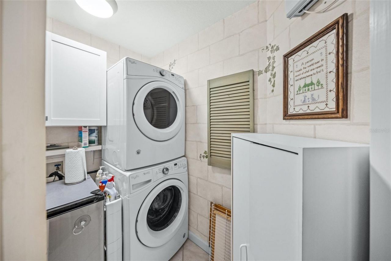 1260 Dolphin Bay Way, Unit 403, Sarasota, FL 34242 Photo