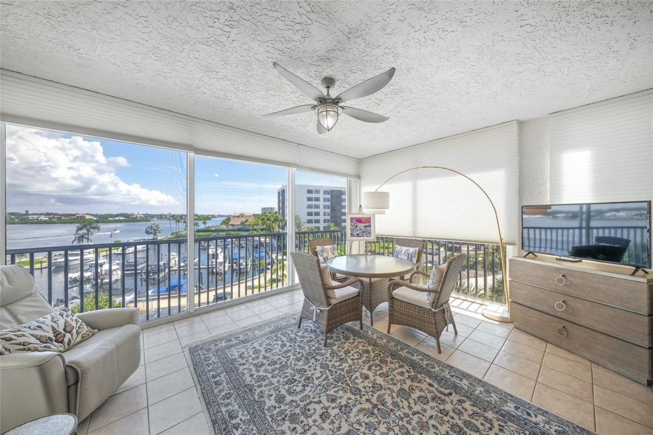 1260 Dolphin Bay Way, Unit 403, Sarasota, FL 34242 Photo