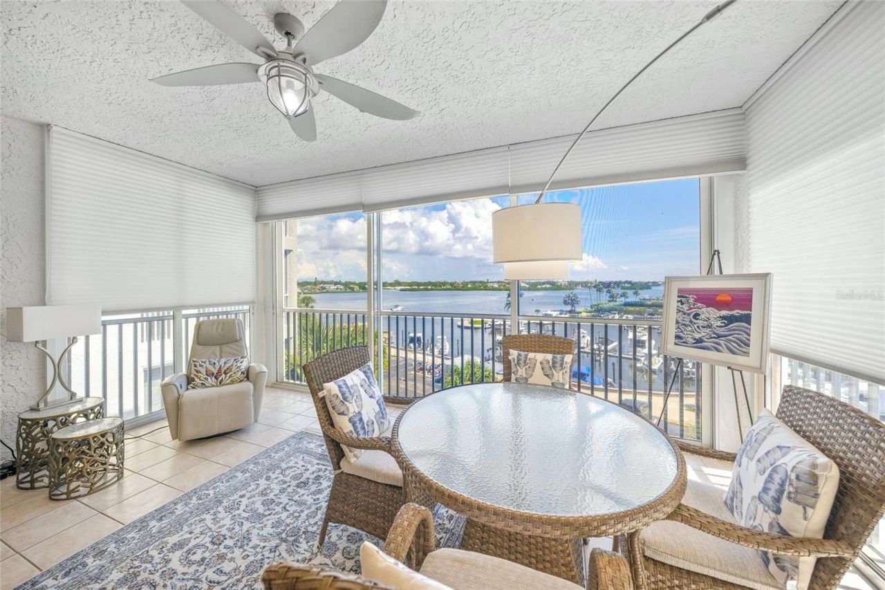 1260 Dolphin Bay Way, Unit 403, Sarasota, FL 34242 Photo