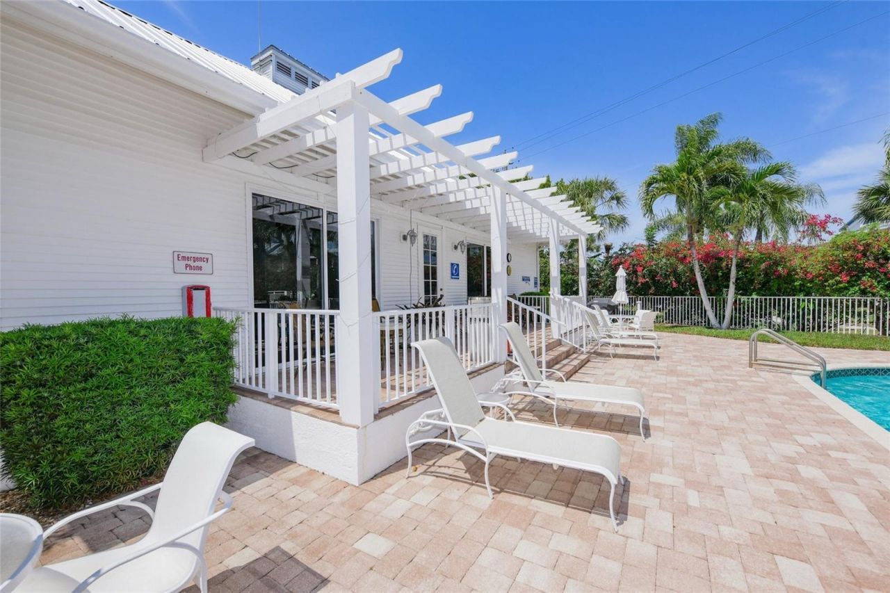 1260 Dolphin Bay Way, Unit 403, Sarasota, FL 34242 Photo
