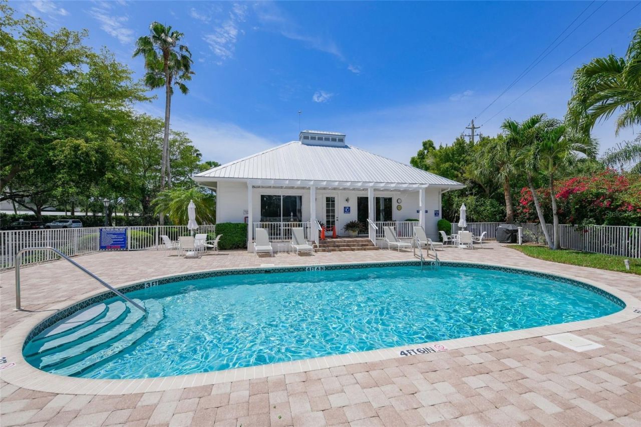 1260 Dolphin Bay Way, Unit 403, Sarasota, FL 34242 Photo