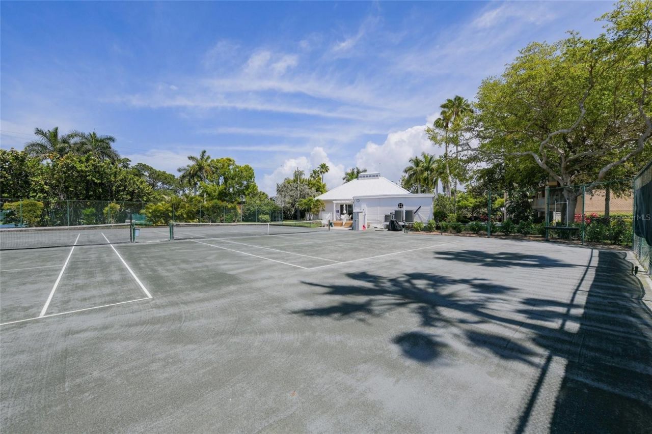 1260 Dolphin Bay Way, Unit 403, Sarasota, FL 34242 Photo