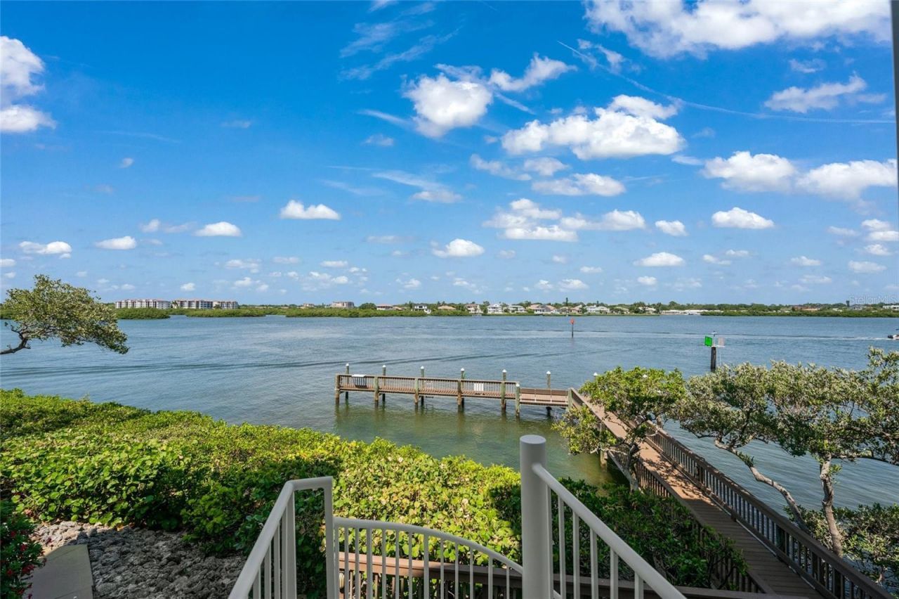 1260 Dolphin Bay Way, Unit 403, Sarasota, FL 34242 Photo