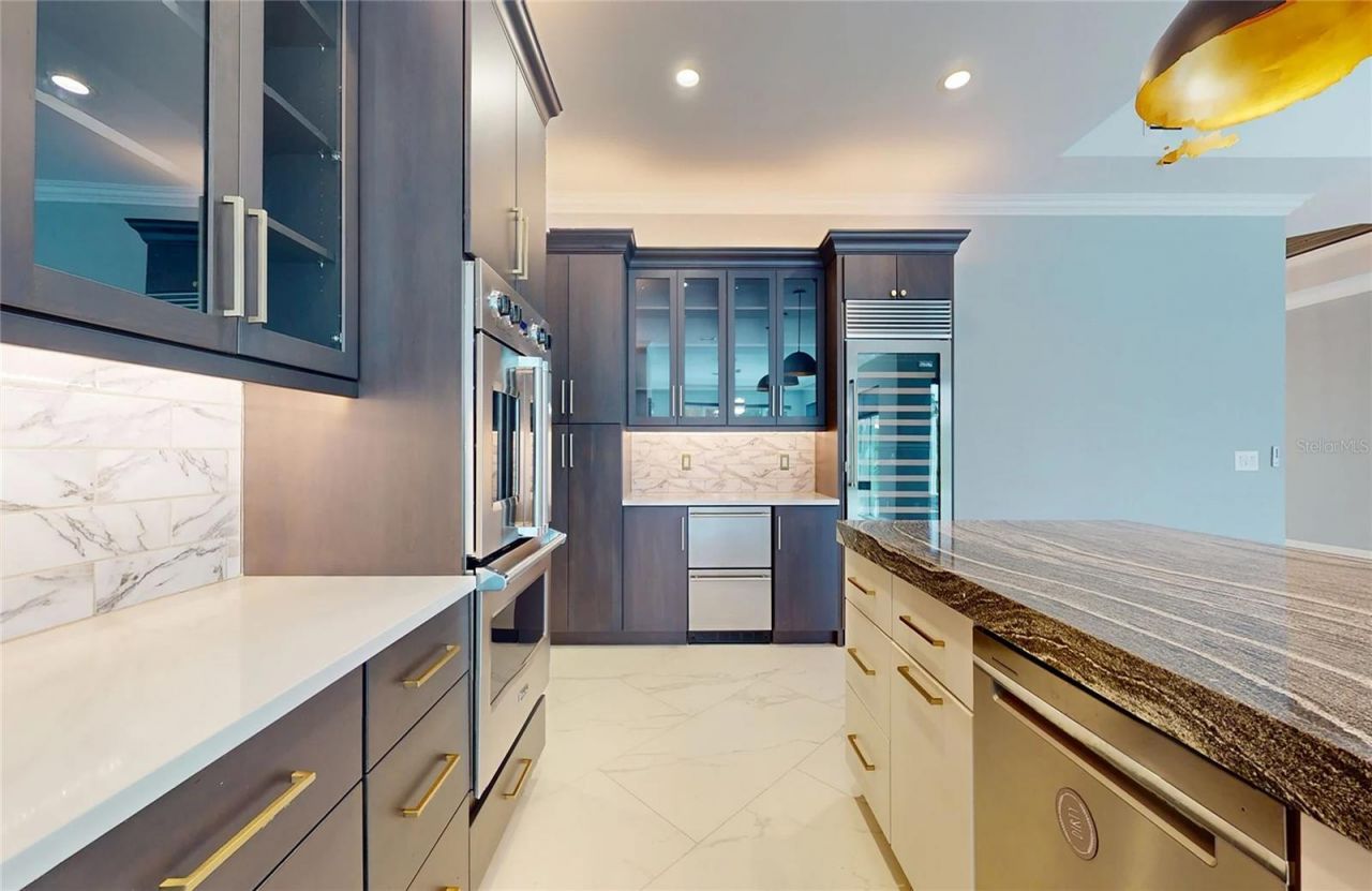 5951 Bay Drive, Gulfport, FL 33707 Photo