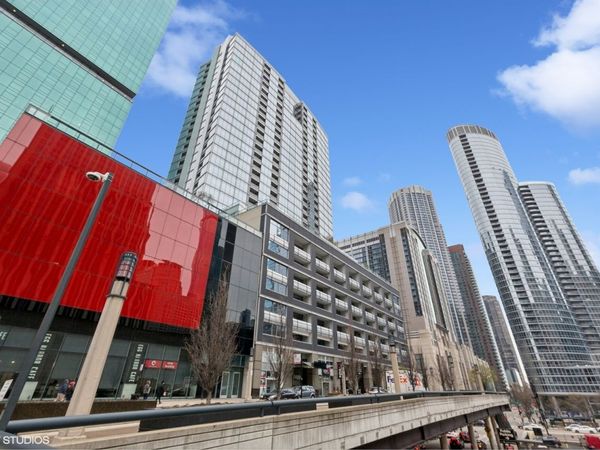 240 E Illinois Street, Unit 402, Chicago, IL 60611