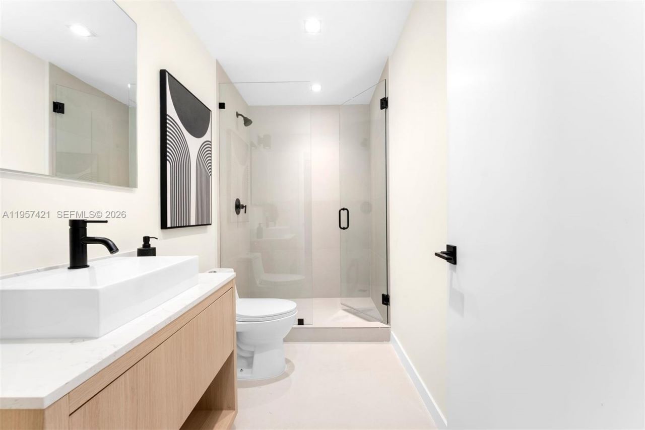 2501 SW 27 St, Unit 2, Miami, FL 33133 Photo