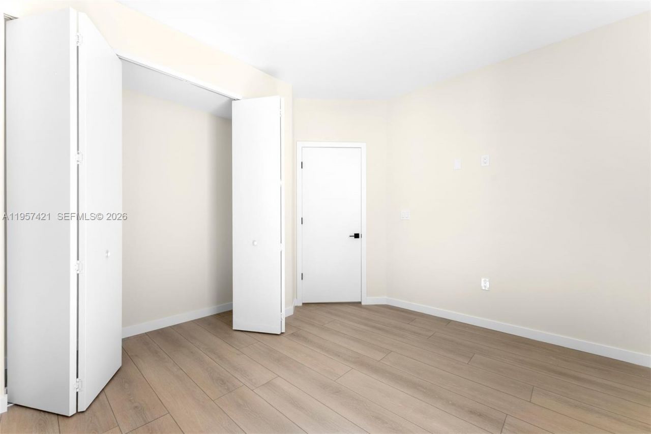 2501 SW 27 St, Unit 2, Miami, FL 33133 Photo