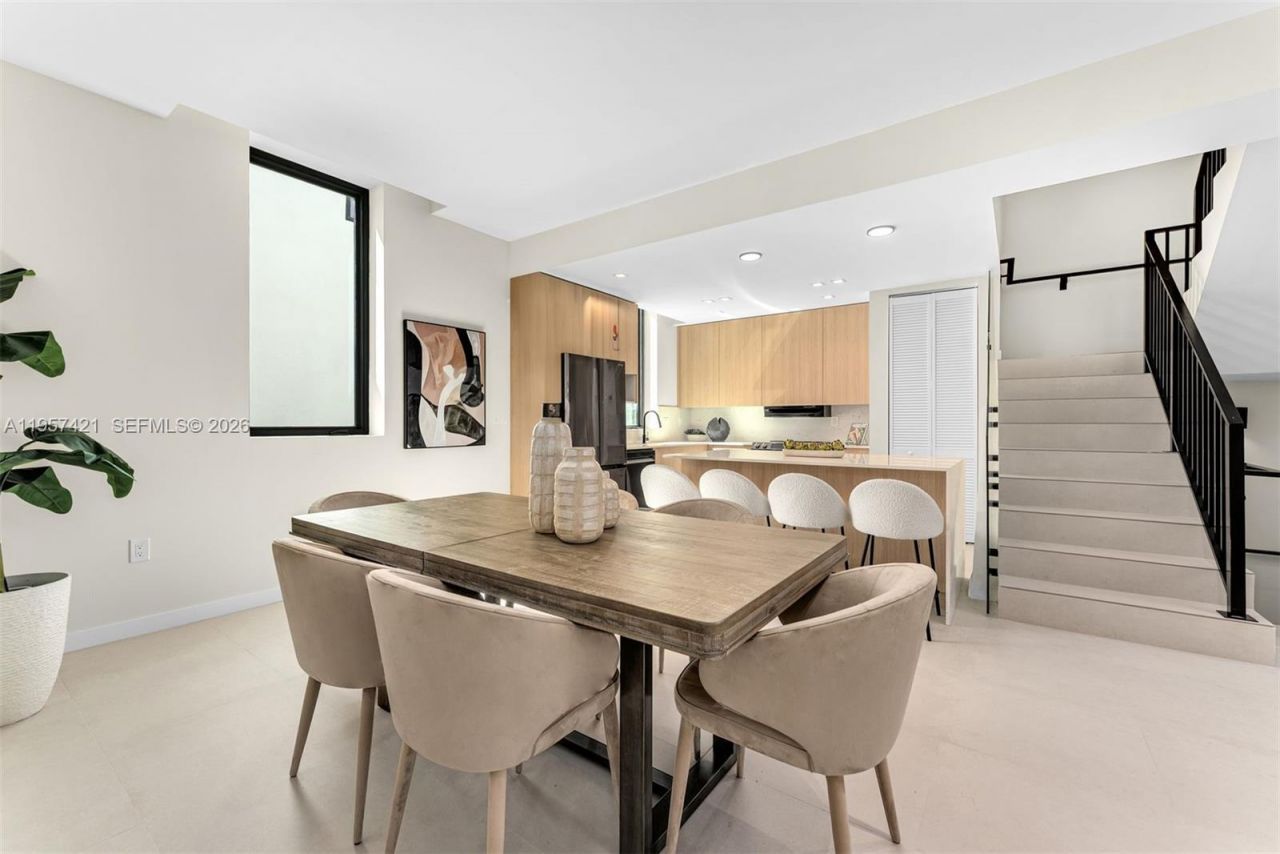 2501 SW 27 St, Unit 2, Miami, FL 33133 Photo