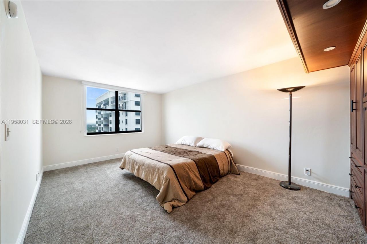 2301 S Ocean Dr , Unit 2507, Hollywood, FL 33019 Photo