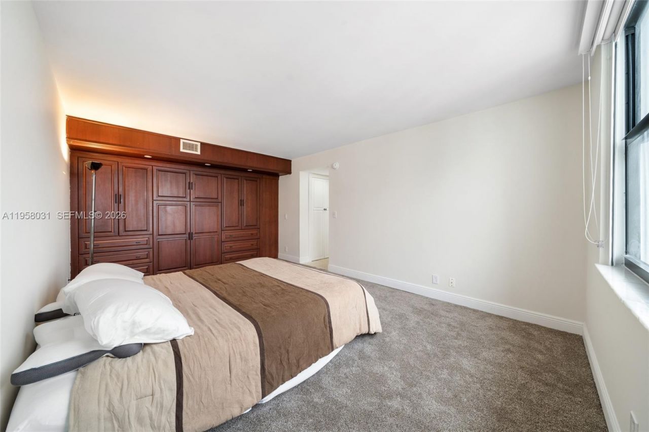 2301 S Ocean Dr , Unit 2507, Hollywood, FL 33019 Photo