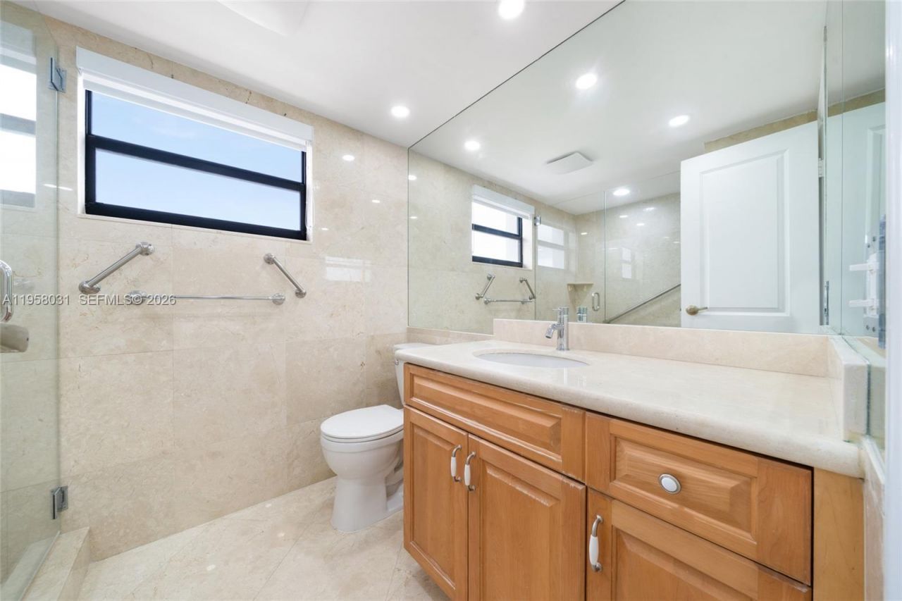 2301 S Ocean Dr , Unit 2507, Hollywood, FL 33019 Photo