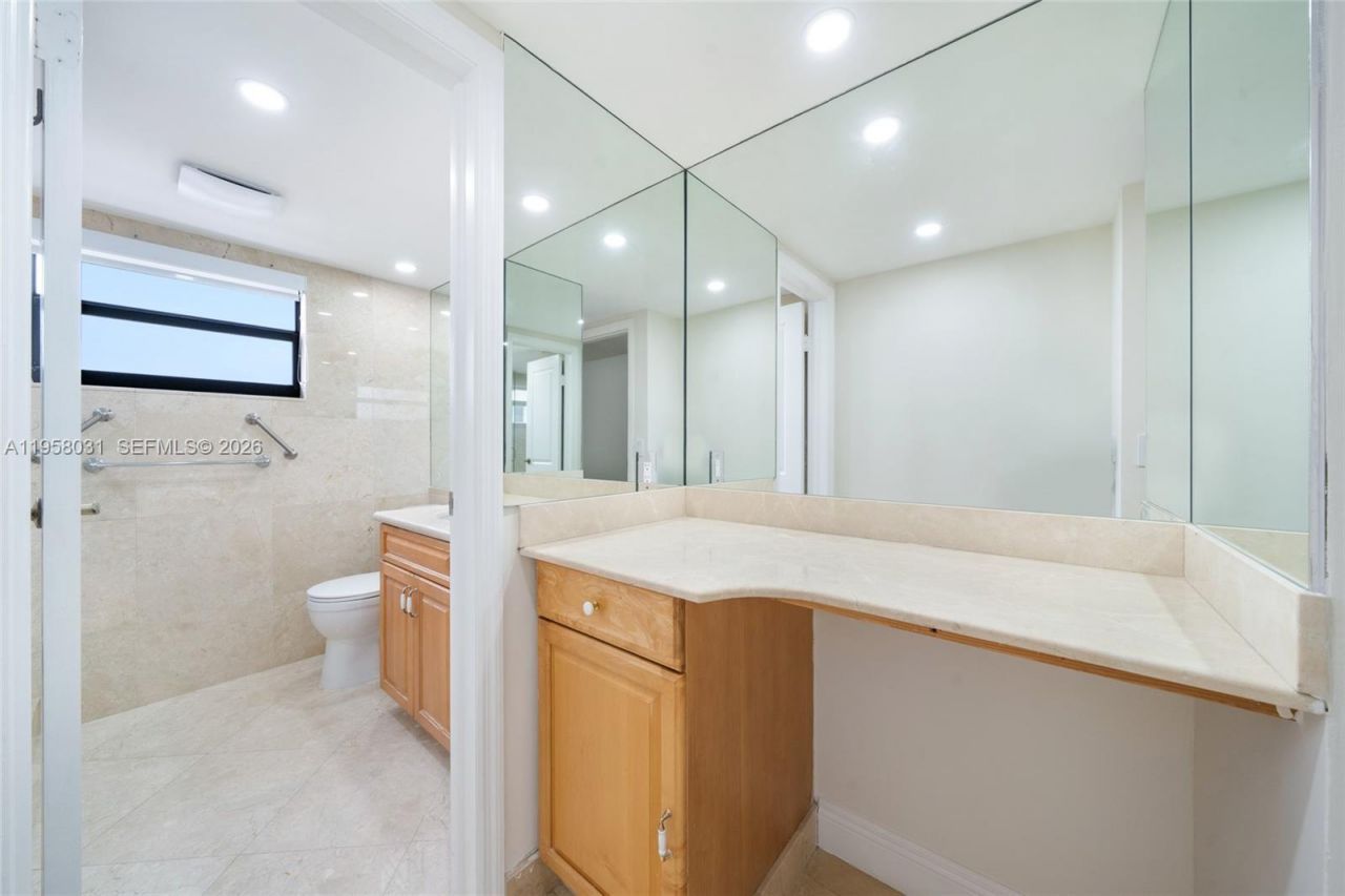 2301 S Ocean Dr, Unit 2507, Hollywood, FL 33019 Photo