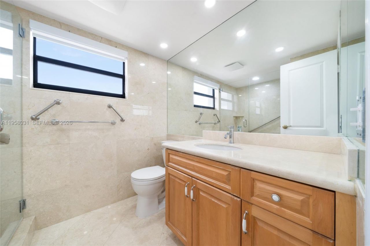 2301 S Ocean Dr, Unit 2507, Hollywood, FL 33019 Photo