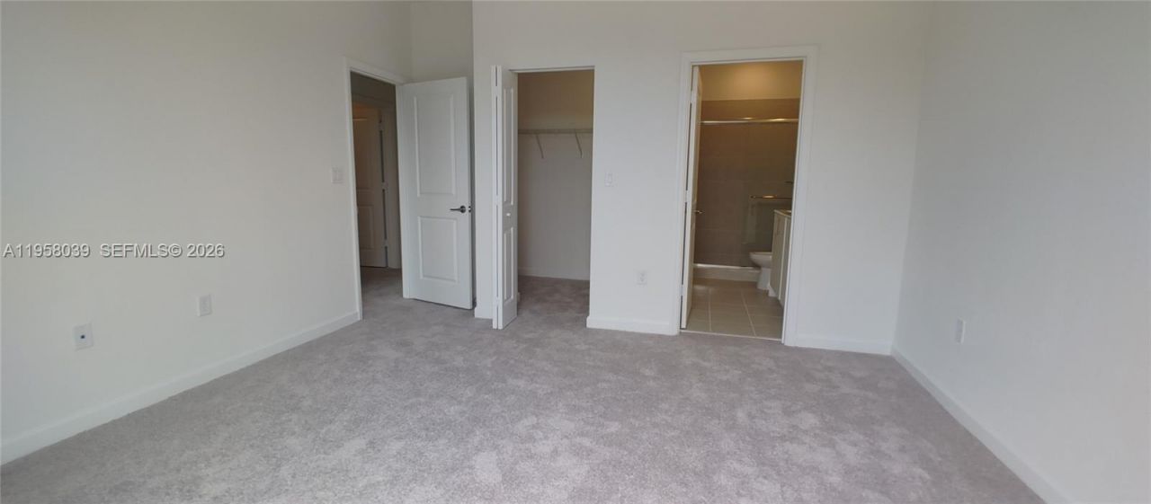 689 SE 13th St Cir , Homestead, FL 33034 Photo