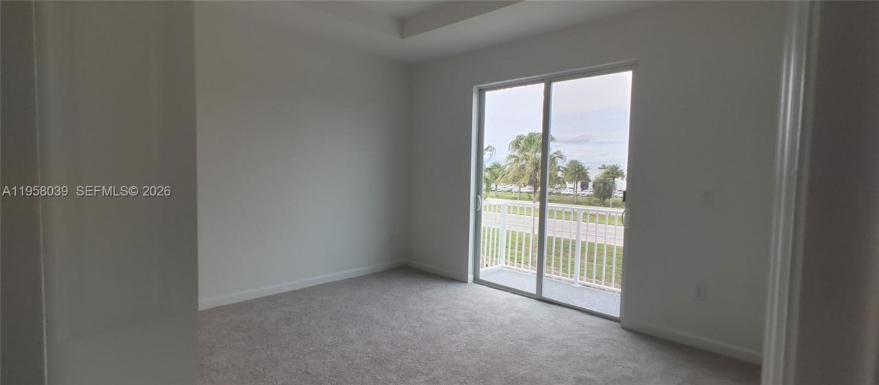 689 SE 13th St Cir , Homestead, FL 33034 Photo