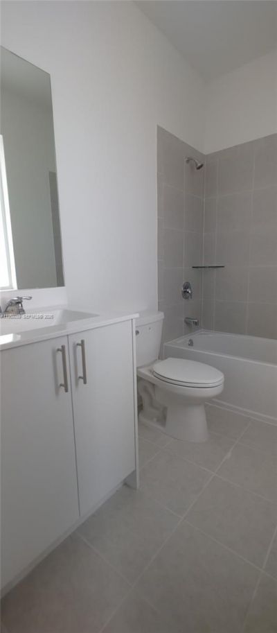 689 SE 13th St Cir , Homestead, FL 33034 Photo