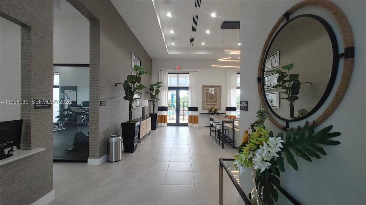 689 SE 13th St Cir , Homestead, FL 33034 Photo