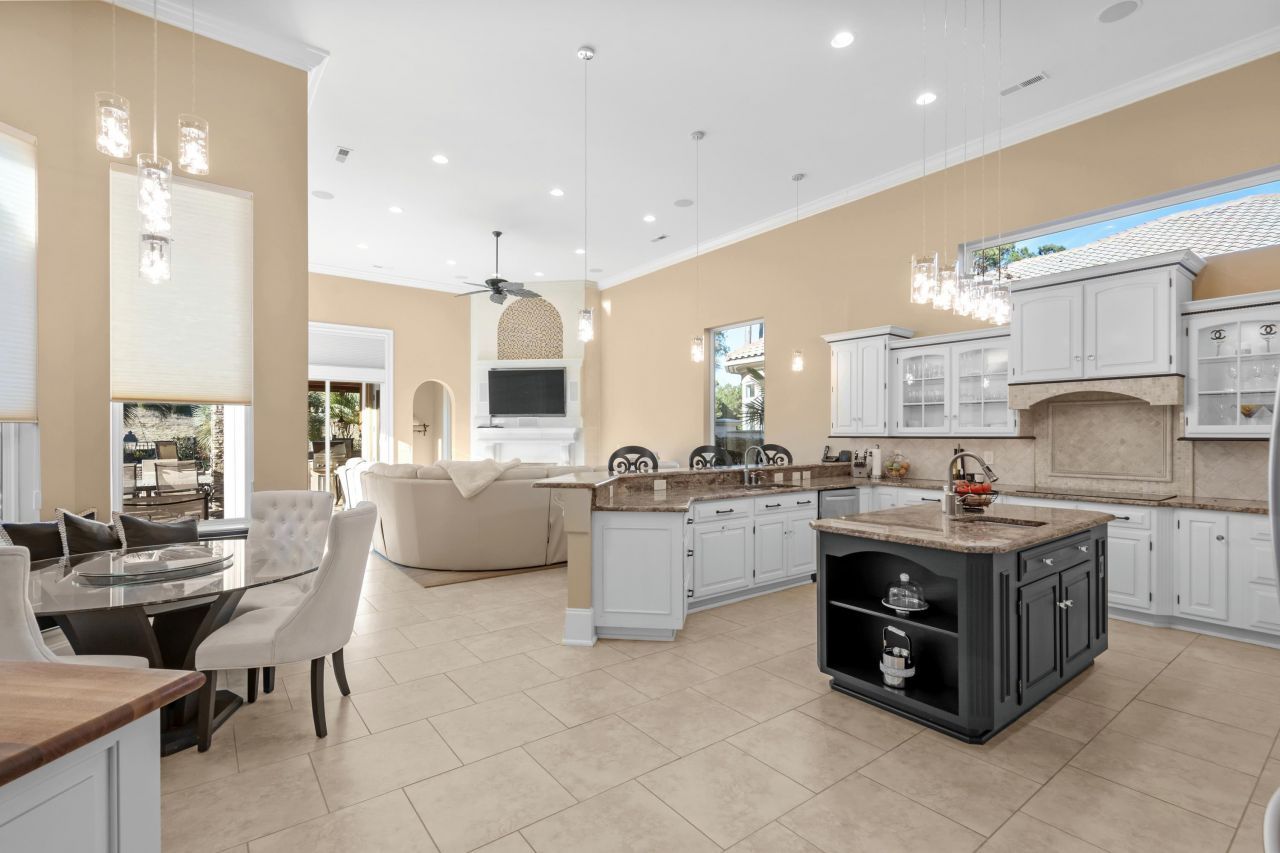 9237 Bellasera Circle Photo 6