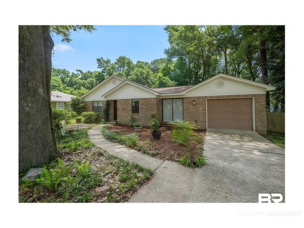 513 3rd Street, Fairhope, AL 36532