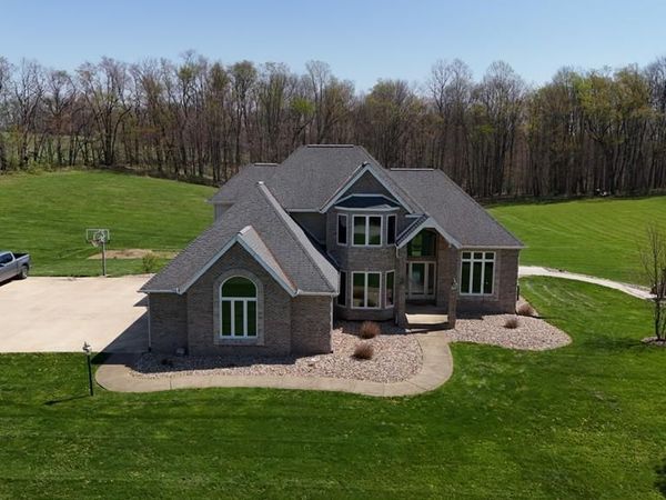 3405 Hastings Newville, Mansfield, OH 44903