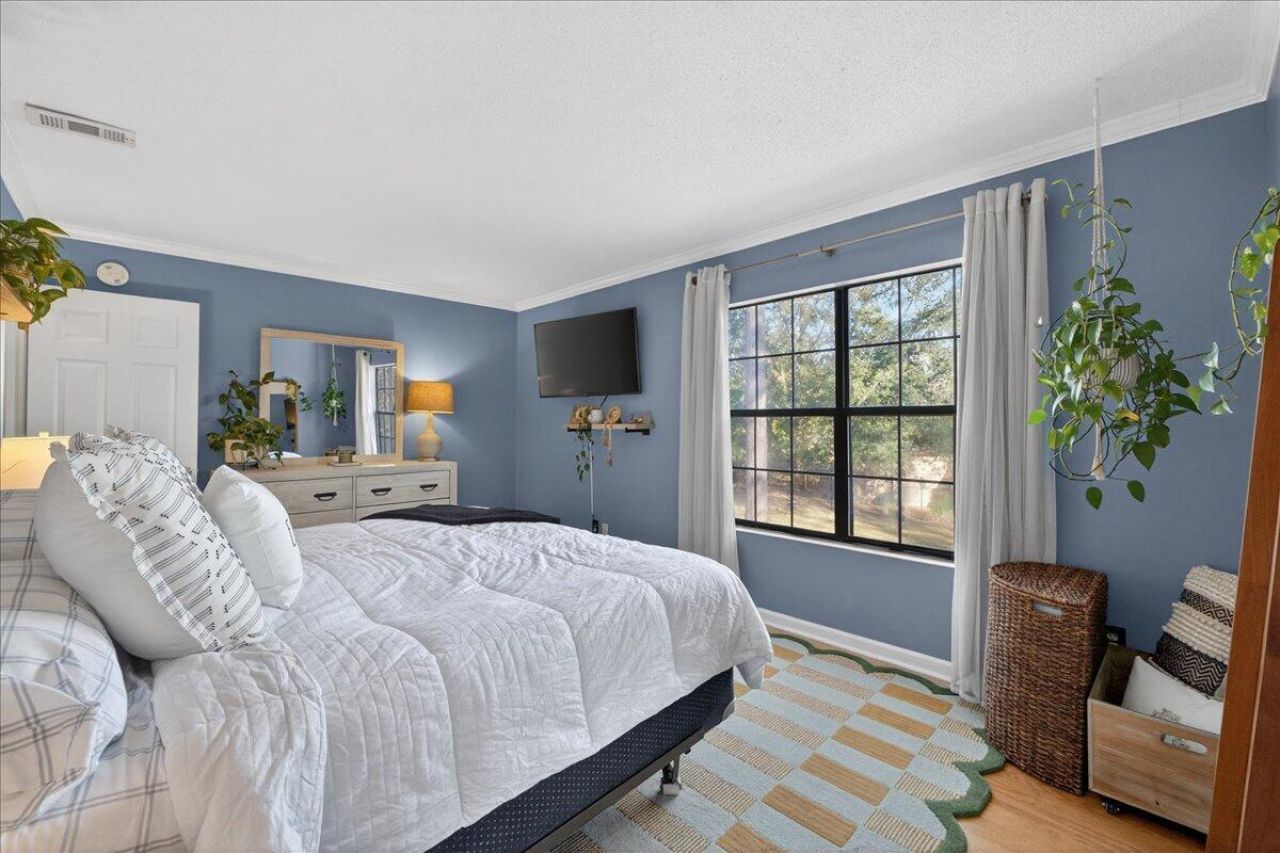 1824 Belle Chez Photo 17