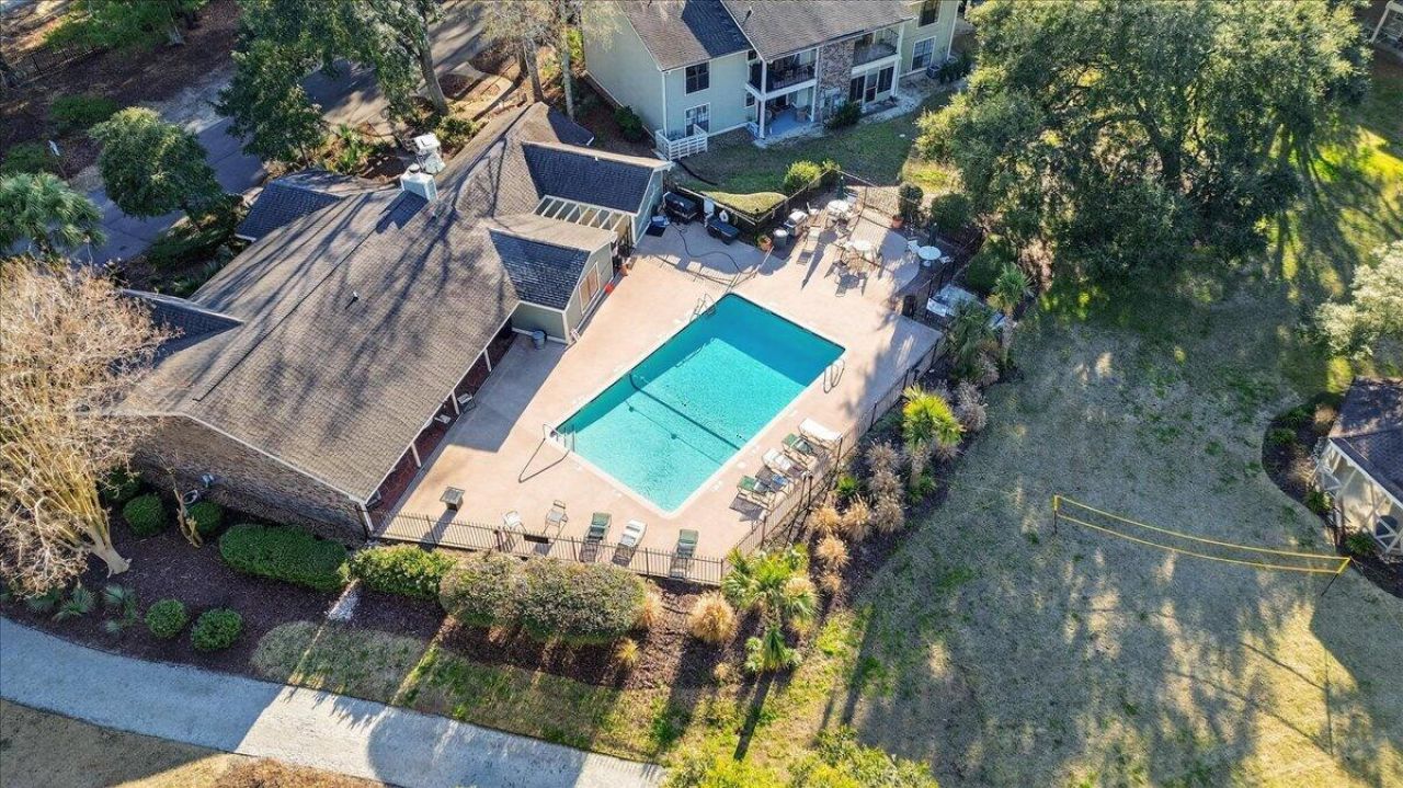 1824 Belle Chez Photo 31