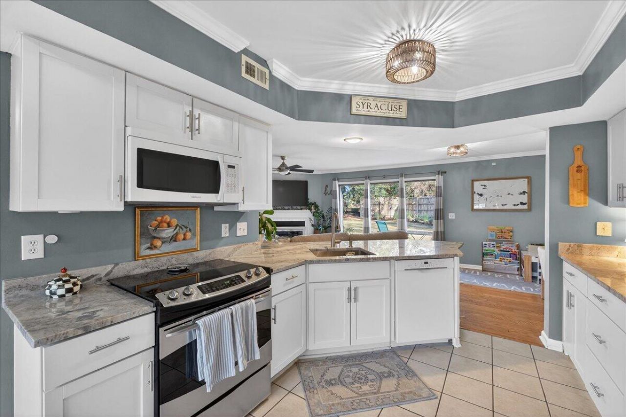 1824 Belle Chez Photo 6