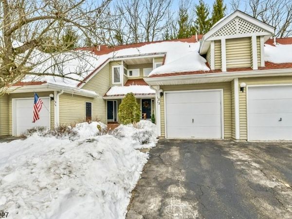 14 Heritage Ct, Jefferson, NJ 07438