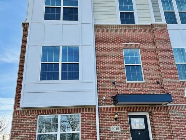 2949 Reflection Drive, Naperville, IL 60564