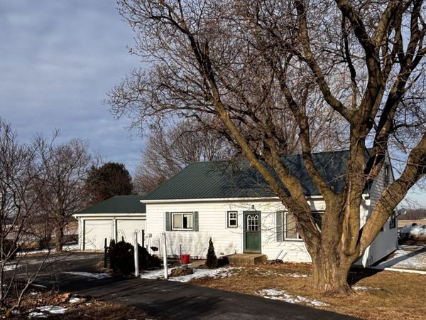 16319 Ideal Road, Thomson, IL 61285