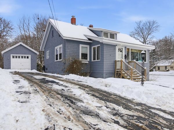 13 Longwood Avenue, Augusta, ME 04330