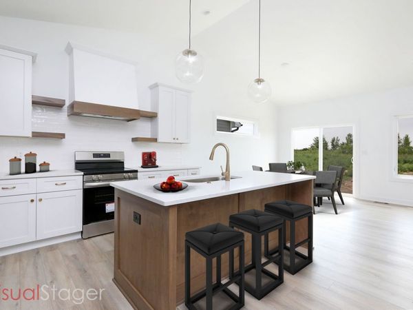 2502 NE 6th Street, Grimes, IA 50111