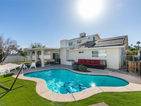 4444 El Como Way, Las Vegas, NV 89121