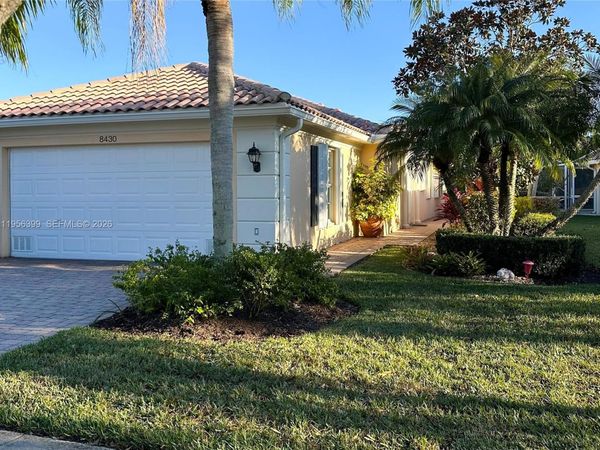 8430 SE Retreat Dr, Hobe Sound, FL 33455
