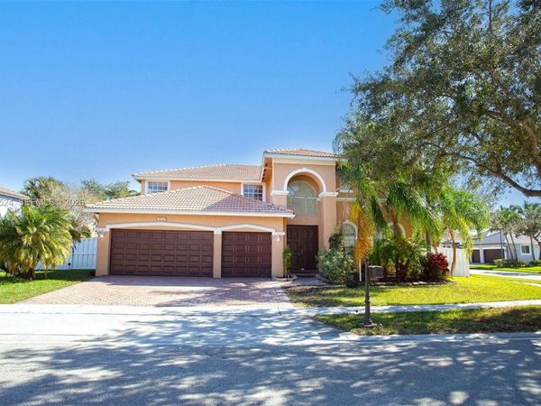 2023 NW 141st Ave, Pembroke Pines, FL 33028