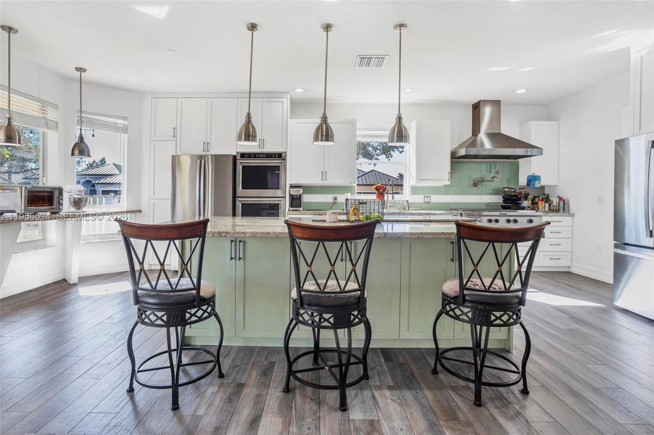 2023 NW 141st Ave, Pembroke Pines, FL 33028 Photo