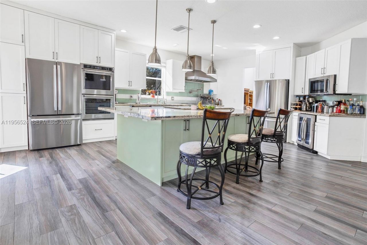 2023 NW 141st Ave, Pembroke Pines, FL 33028 Photo